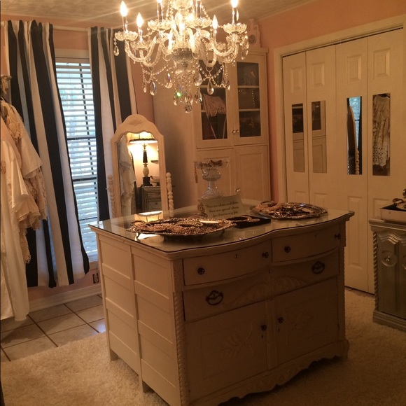 Save my closet ...Lisa - Picture 10 of 14